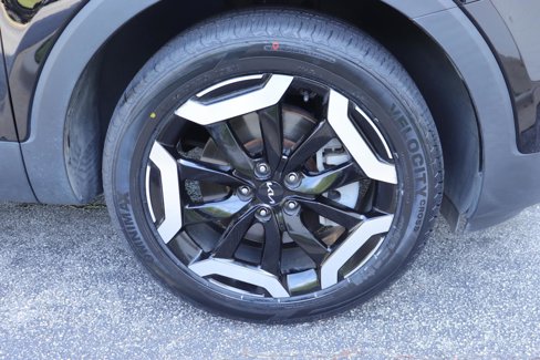 Used 2023 Kia Telluride EX w/ EX Captain's Chair Package image 44
