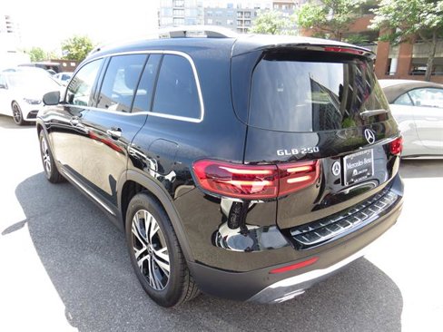 Certified 2024 Mercedes-Benz GLB 250 4MATIC image 2