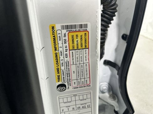 Used 2018 Ford Edge SEL w/ Equipment Group 201A image 32