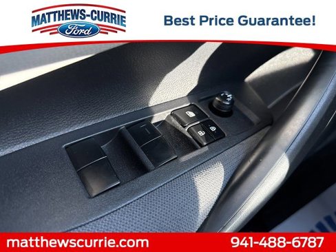 Used 2021 Toyota Corolla LE image 20