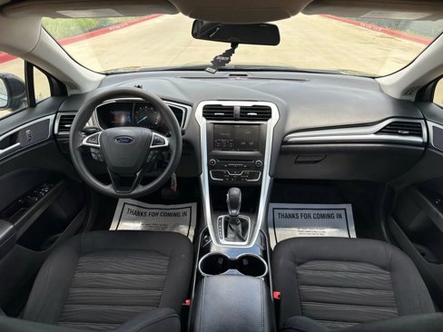 Used 2016 Ford Fusion SE image 13