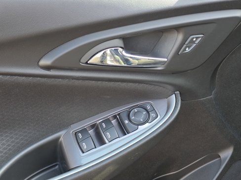 Used 2023 Chevrolet Malibu LT image 32