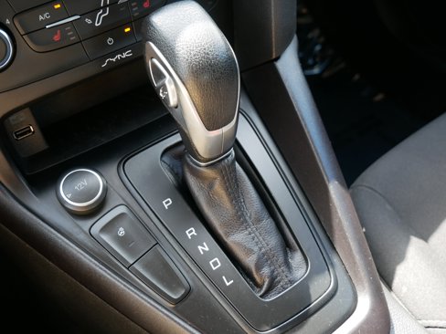 Used 2017 Ford Focus SE w/ SE Winter Package image 24