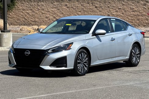Used 2023 Nissan Altima 2.5 SV image 14