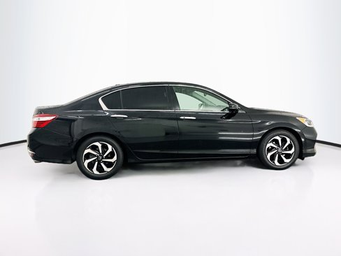 Used 2017 Honda Accord EX-L image 10