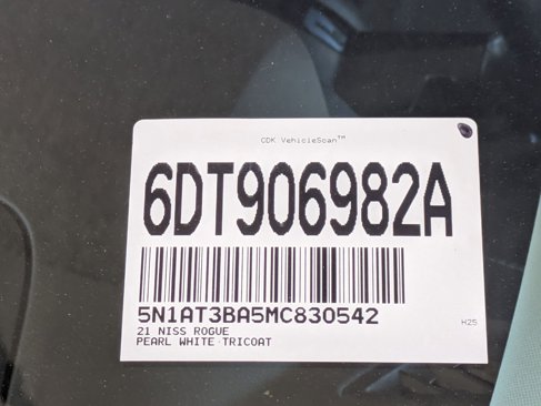 Used 2021 Nissan Rogue SV image 32