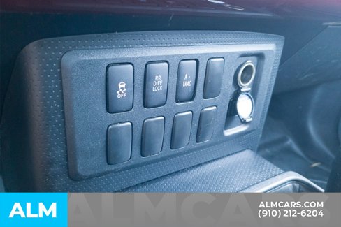 Used 2010 Toyota FJ Cruiser 4WD image 15