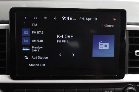 Used 2023 Hyundai Venue Limited image 13