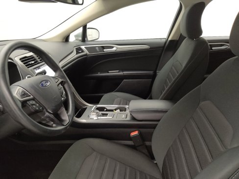 Used 2019 Ford Fusion SE image 17