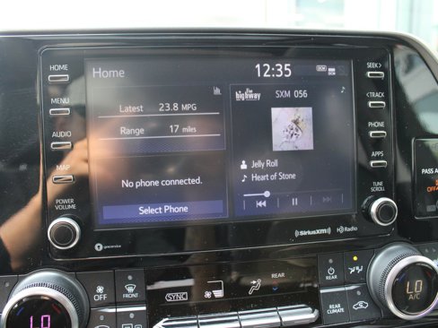 Used 2022 Toyota Highlander XLE image 20