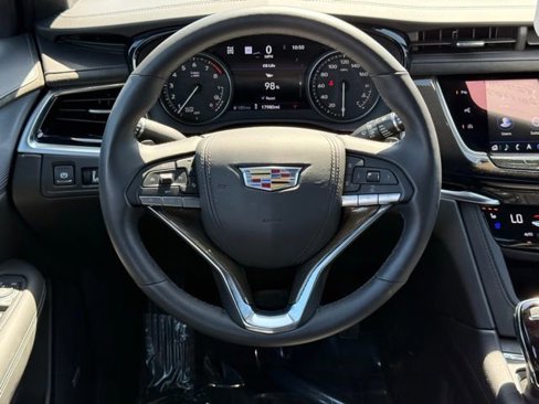 Certified 2024 Cadillac XT6 Premium Luxury w/ Platinum Package image 11