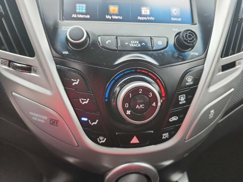 Used 2017 Hyundai Veloster image 24
