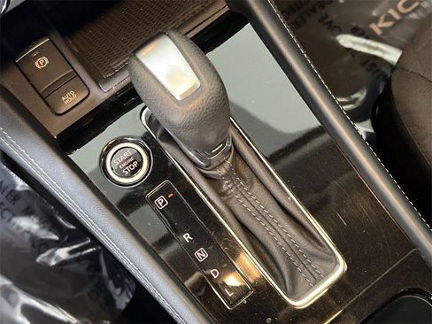Used 2021 Nissan Kicks SV image 20