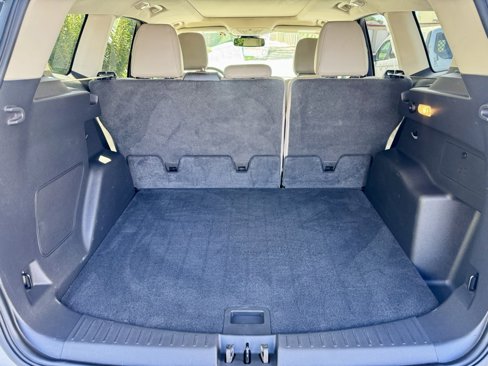 Used 2018 Ford Escape Titanium w/ Ford Safe & Smart Package image 9