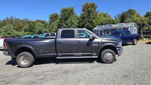 Used 2018 RAM 3500 Laramie image 2