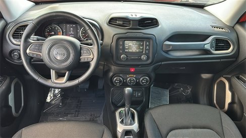 Used 2017 Jeep Renegade Latitude w/ Safety & Security Group image 13
