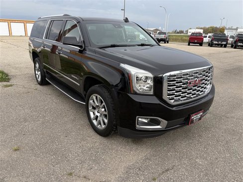 Used 2020 GMC Yukon XL Denali image 1