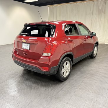 Used 2021 Chevrolet Trax LS w/ Tint and Cruise Package image 5