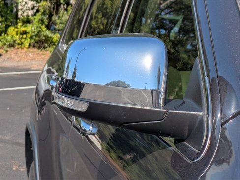 Used 2019 Jeep Grand Cherokee Limited image 13