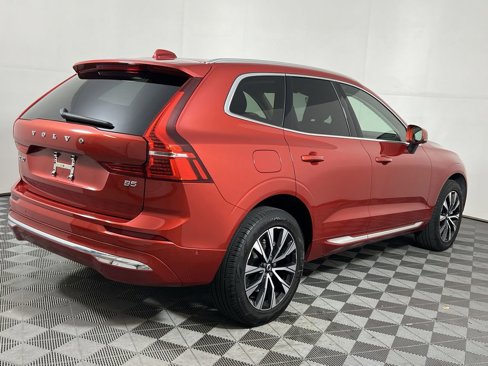 Certified 2023 Volvo XC60 B5 Plus w/ Climate Package image 10