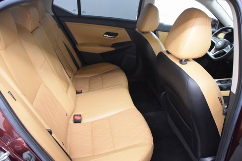 Used 2022 Nissan Sentra SV w/ SV Premium Package image 16