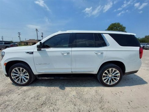 Used 2024 GMC Yukon Denali w/ Advanced Technology Package image 5