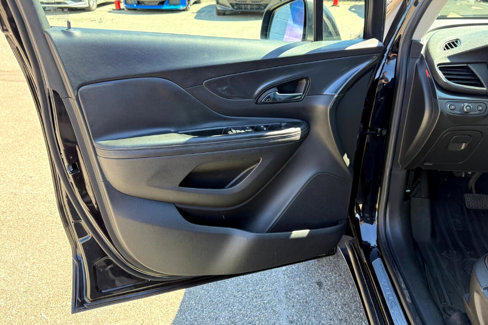 Used 2018 Buick Encore Essence image 20