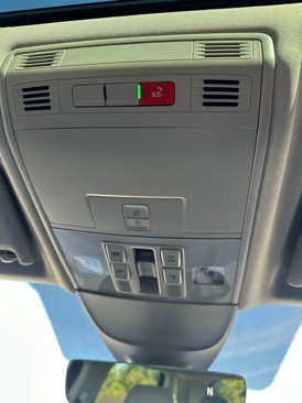 Used 2023 Volkswagen Taos SE w/ Panoramic Sunroof Package image 36