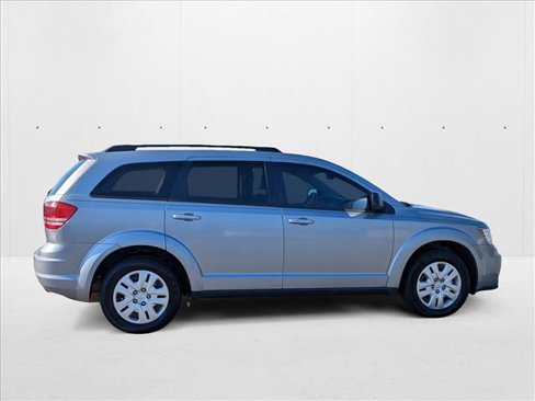 Used 2016 Dodge Journey SE w/ Flexible Seating Group image 4