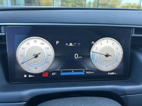 Used 2022 Hyundai Tucson Limited w/ Winter Package image 4