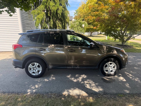 Used 2014 Toyota RAV4 LE image 9