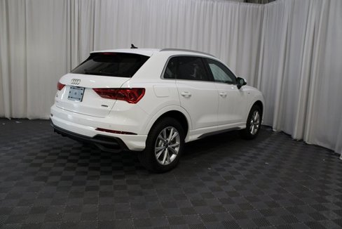 New 2025 Audi Q3 2.0T Premium image 26
