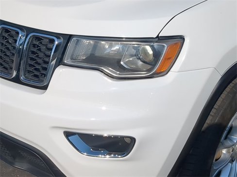 Used 2021 Jeep Grand Cherokee Laredo image 10