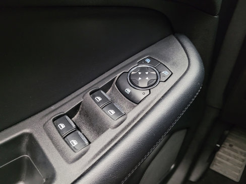 Used 2023 Ford Edge SEL image 27