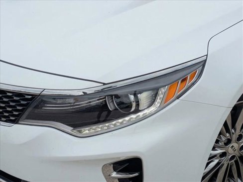 Used 2016 Kia Optima SX w/ Chrome Wheel Package image 9