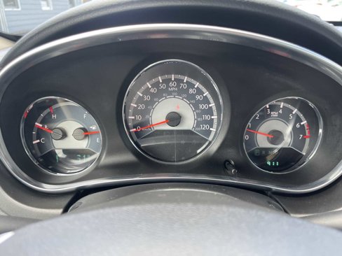 Used 2013 Chrysler 200 Limited image 18
