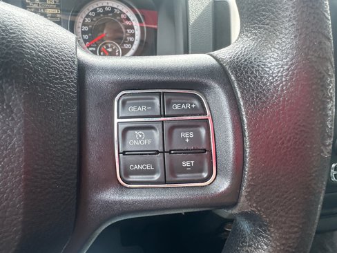 Used 2017 RAM 1500 Classic SLT image 16