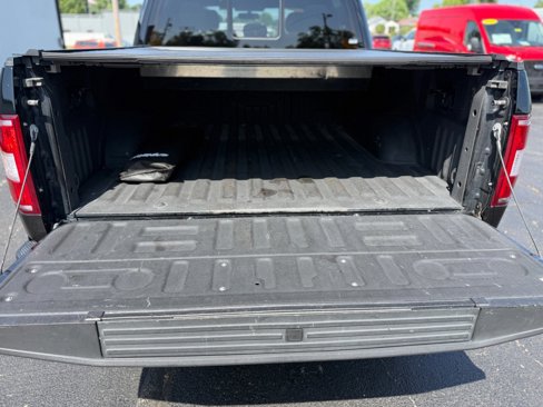 Used 2018 Ford F150 XLT w/ Equipment Group 302A Luxury image 5