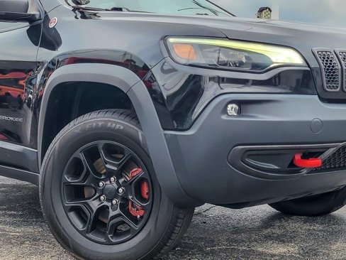 Used 2019 Jeep Cherokee Trailhawk w/ Comfort/Convenience Group image 4