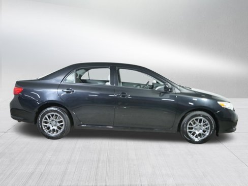 Used 2010 Toyota Corolla LE image 8