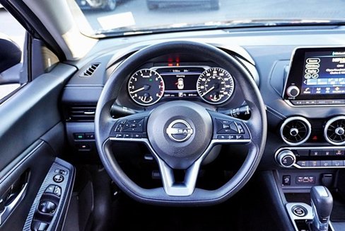 Used 2024 Nissan Sentra SV image 18