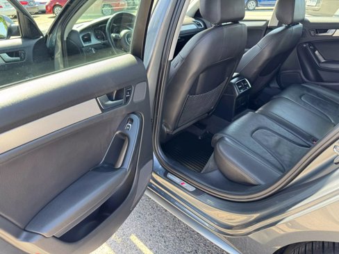 Used 2016 Audi A4 2.0T Premium image 16