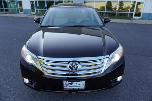 Used 2011 Toyota Avalon Limited image 2