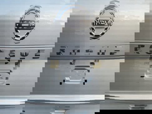 Used 2024 Nissan Rogue SV image 11