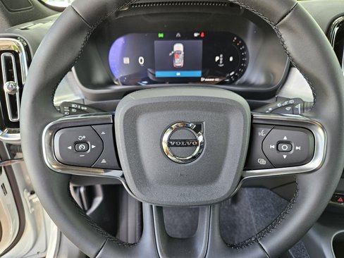 New 2026 Volvo XC40 B5 Core image 33