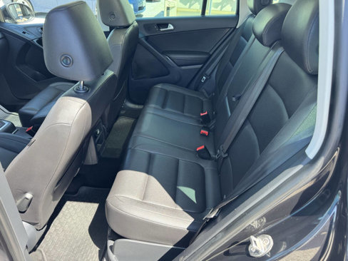 Used 2015 Volkswagen Tiguan SE image 8