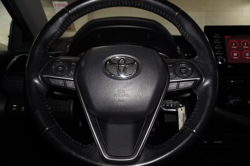 Certified 2021 Toyota Camry SE image 21
