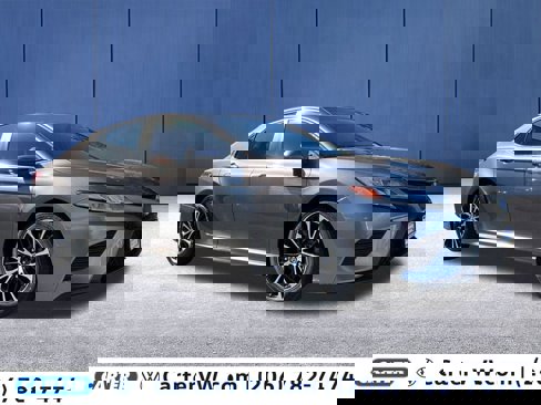 Used 2018 Toyota Camry SE image 1