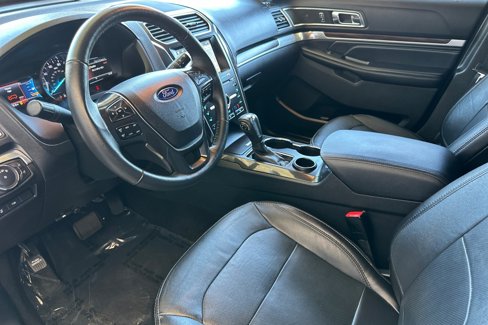 Used 2019 Ford Explorer Limited w/ Class III Trailer Tow Package image 10