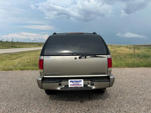 Used 2002 Chevrolet Blazer LS w/ Preferred Equipment Group image 4